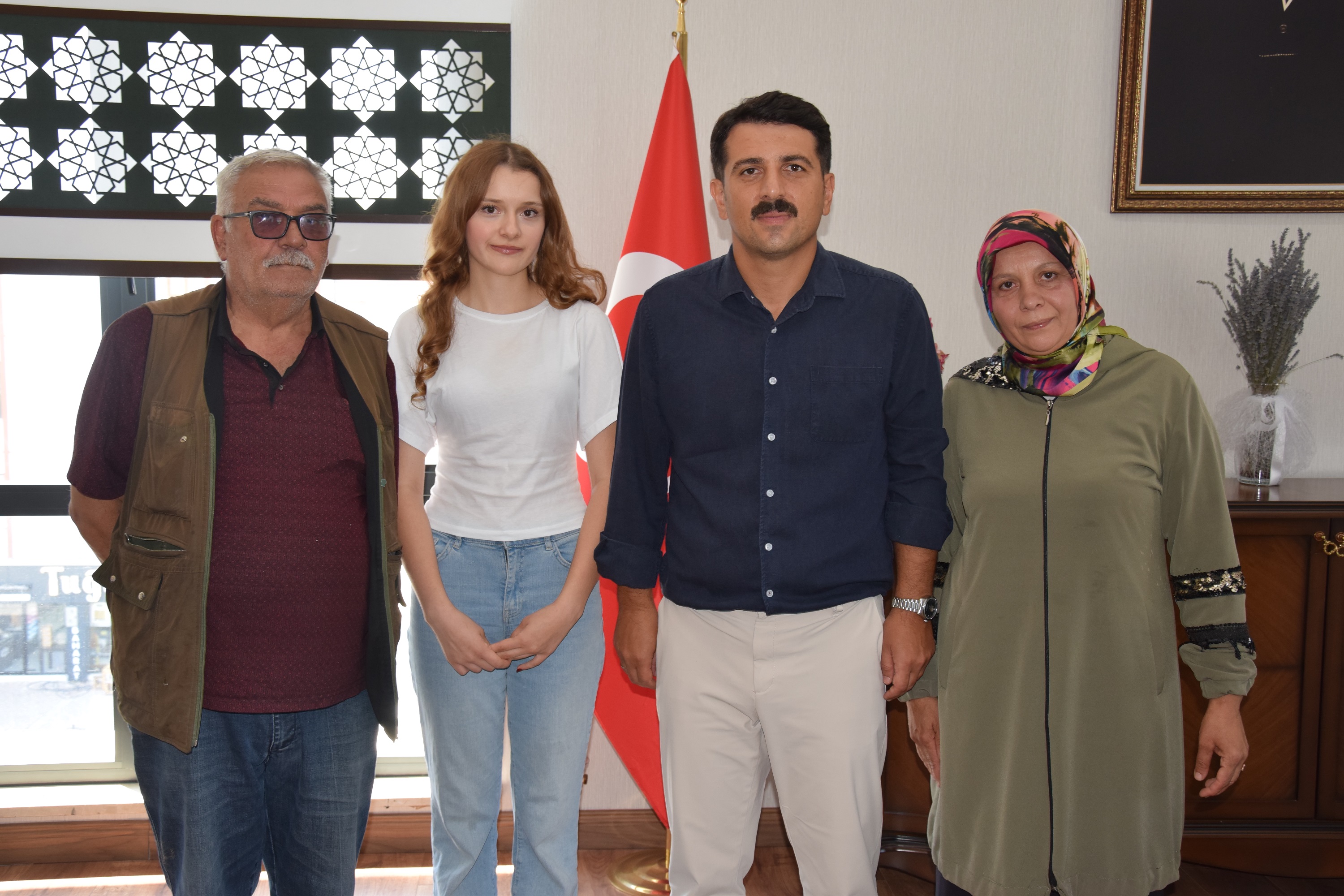 Karapınar YKS Birincisi Şükriye Süer’den Kaymakam Öztürk’e Ziyaret